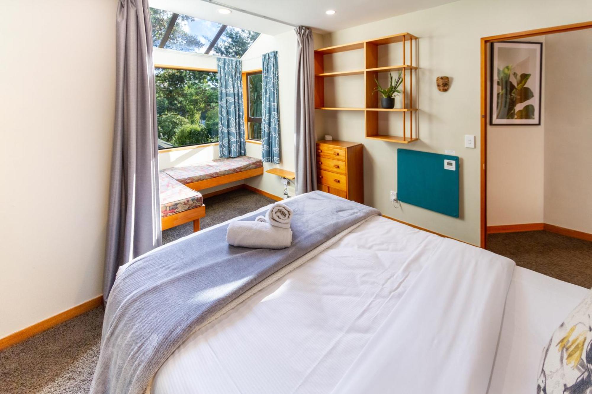 Sherwood Lodge 4-Bedroom Holiday Home With Spectacular Views Крайстчерч Екстер'єр фото