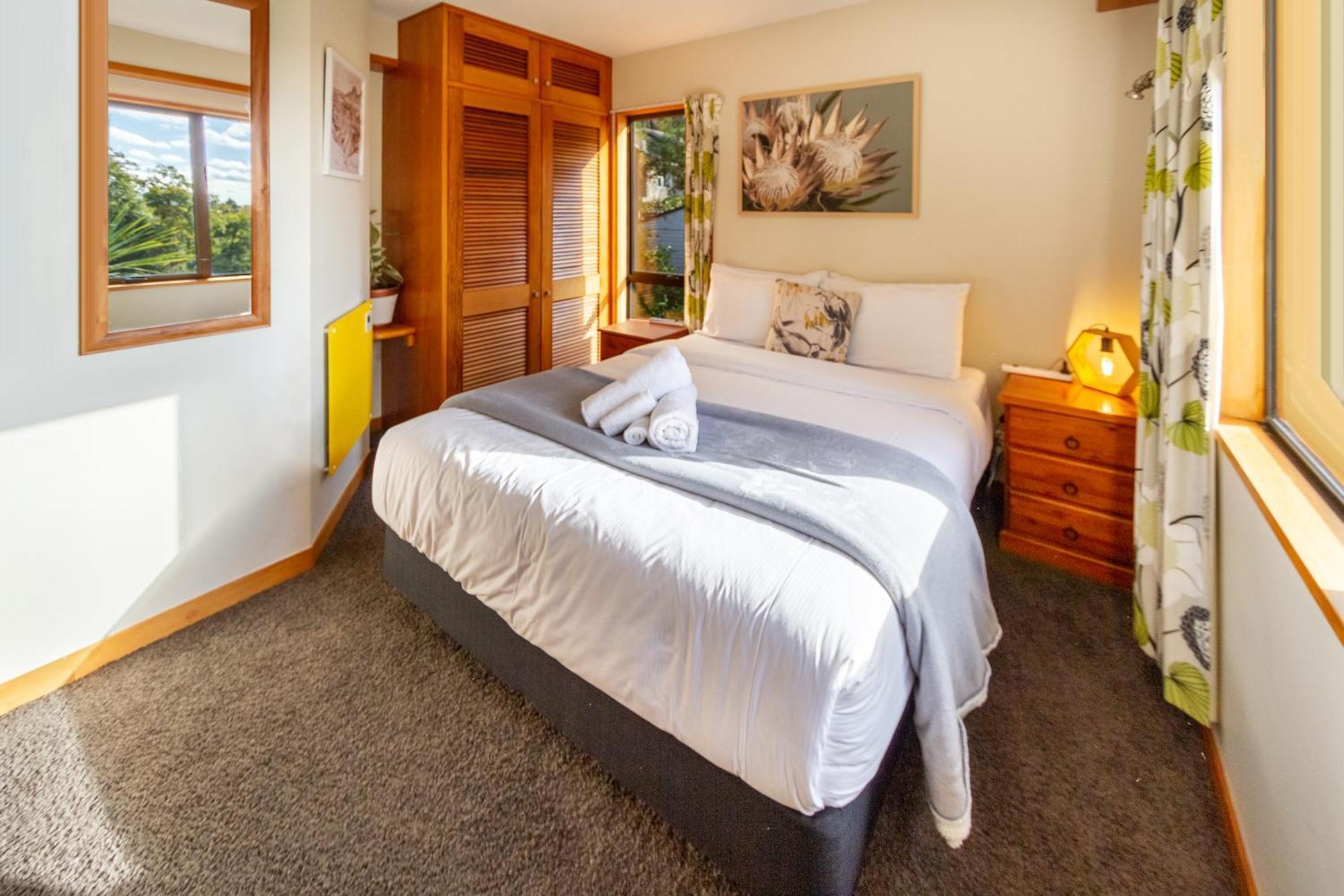 Sherwood Lodge 4-Bedroom Holiday Home With Spectacular Views Крайстчерч Екстер'єр фото