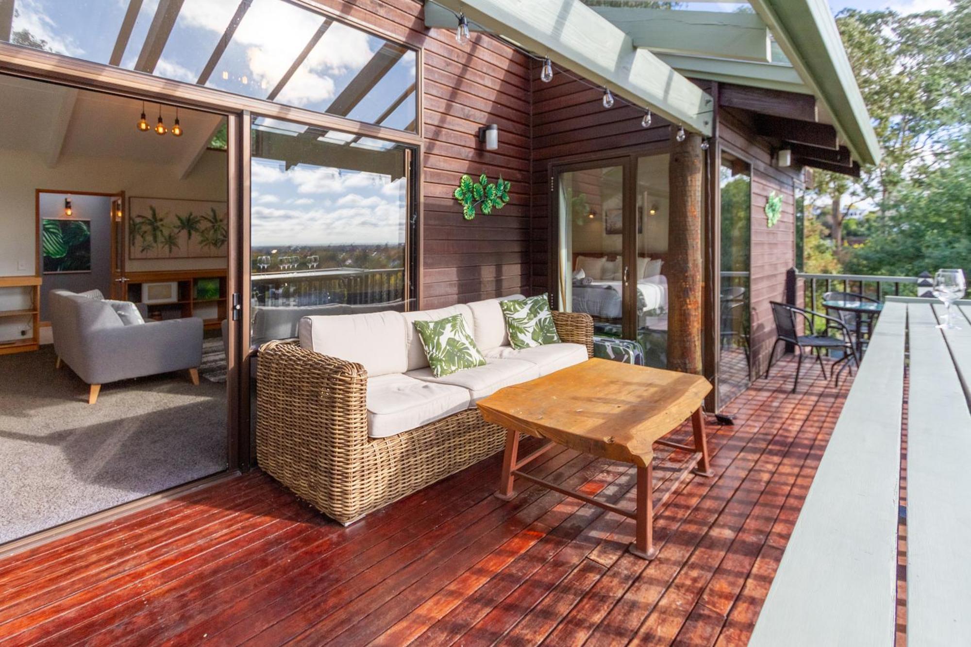 Sherwood Lodge 4-Bedroom Holiday Home With Spectacular Views Крайстчерч Екстер'єр фото